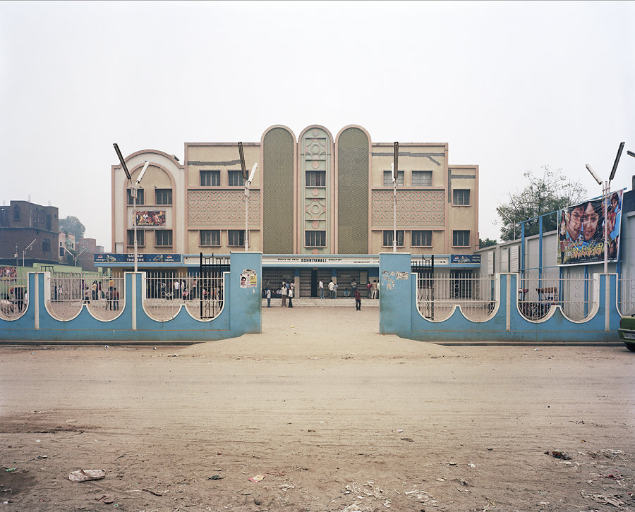 Satyam, Lobi Border